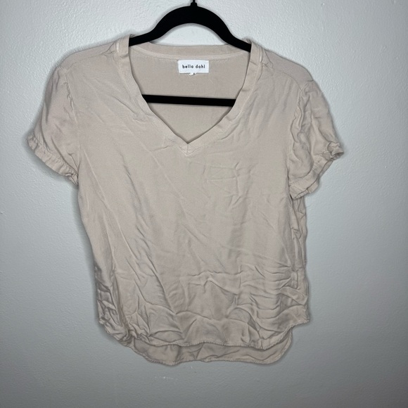 BELLA DAHL V-NECK SHORT SLEEVE TEE SOFT TAN - Picture 3 of 8